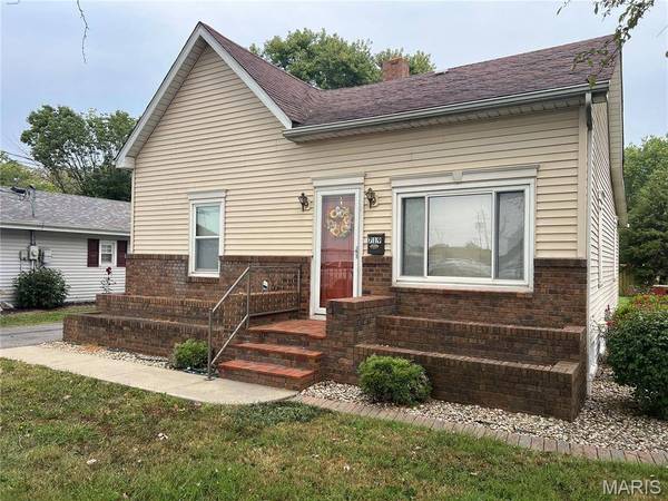 719 Bunker Hill RD, Staunton, IL 62088