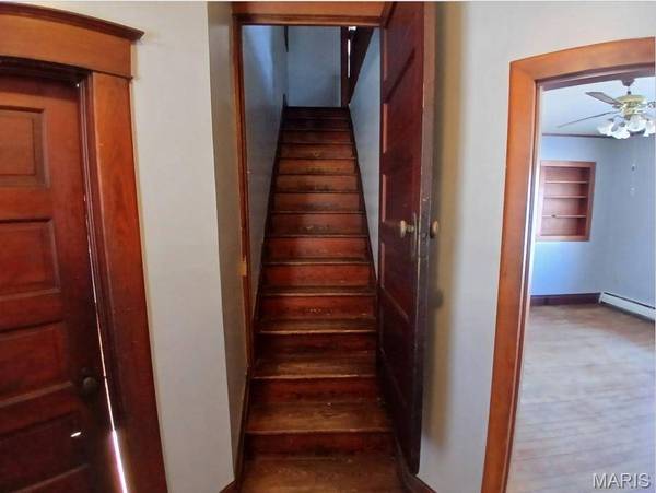519 N Maple ST, Staunton, IL 62088