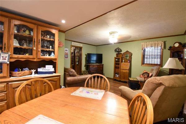 506 Garfield ST, Mount Olive, IL 62069