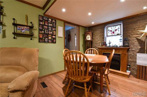 506 Garfield ST, Mount Olive, IL 62069