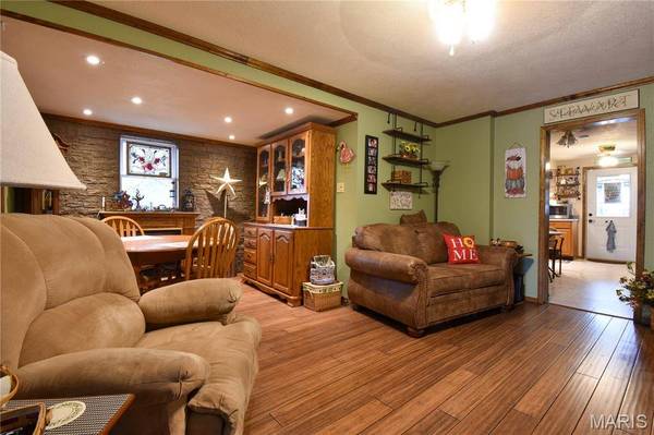 506 Garfield ST, Mount Olive, IL 62069