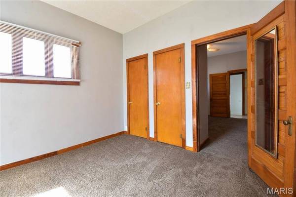 305 E Pennsylvania ST, Staunton, IL 62088