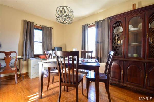 307 South ST, Gillespie, IL 62033