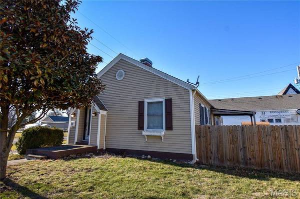 307 South ST, Gillespie, IL 62033