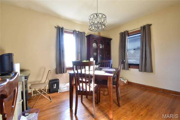 307 South ST, Gillespie, IL 62033