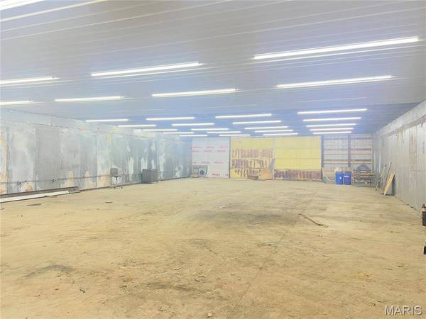 500 E 2nd ST, Mount Olive, IL 62069