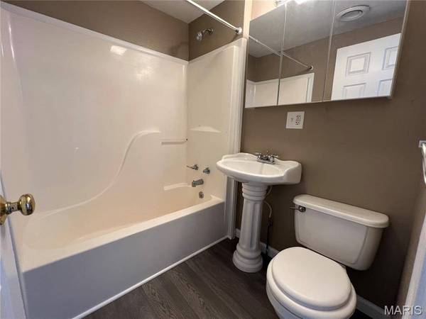 1364 12th ST, Cottage Hills, IL 62018