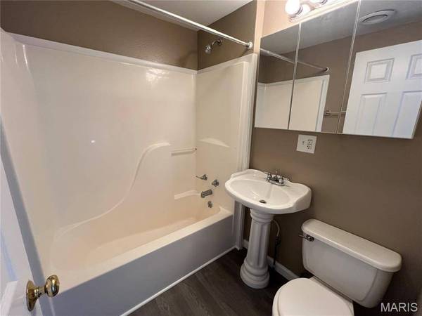 1364 12th ST, Cottage Hills, IL 62018