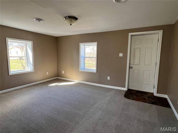 1364 12th ST, Cottage Hills, IL 62018