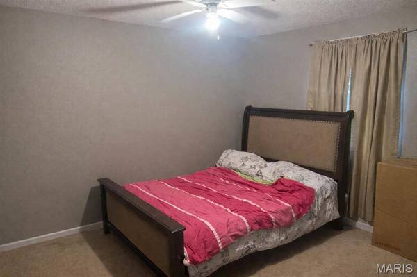 1148 Nassau DR, Edwardsville, IL 62025