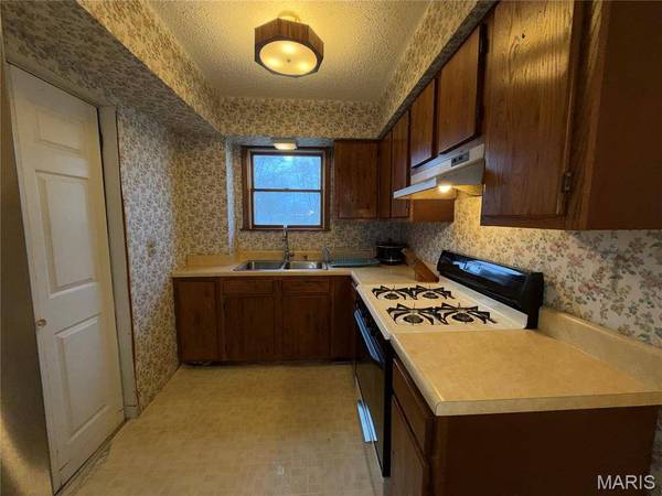 625 Montgomery ST, Staunton, IL 62088