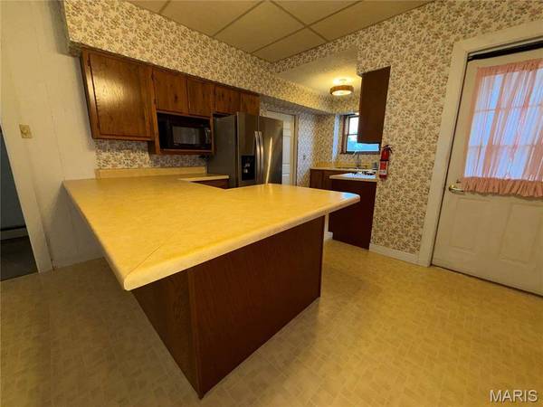 625 Montgomery ST, Staunton, IL 62088