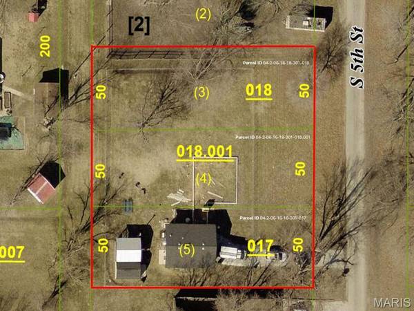 511 S 5th ST, New Douglas, IL 62074