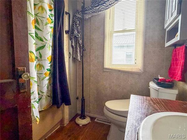 818 S State ST, Litchfield, IL 62056