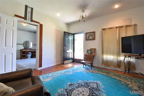 418 E Elm ST, Gillespie, IL 62033