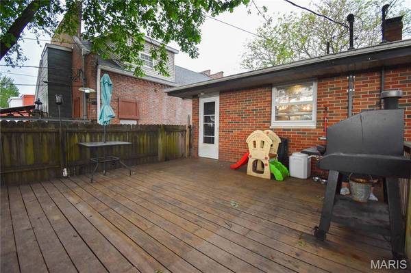 1304 Main ST, Highland, IL 62249