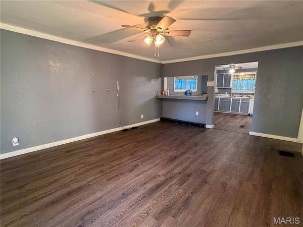 305 Mine RD, Sawyerville, IL 62085
