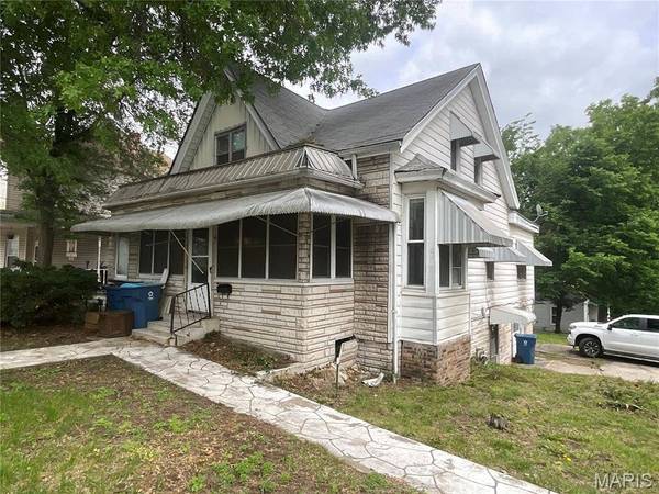 901 Washington AVE, Alton, IL 62002
