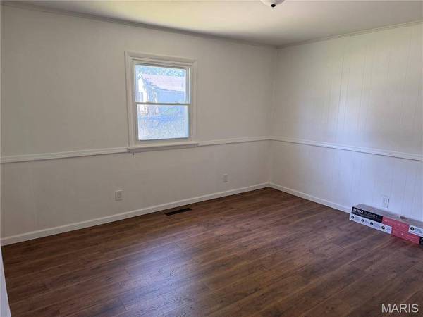 319 W Palmer ST, Litchfield, IL 62056