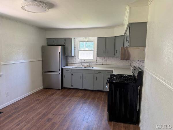 319 W Palmer ST, Litchfield, IL 62056