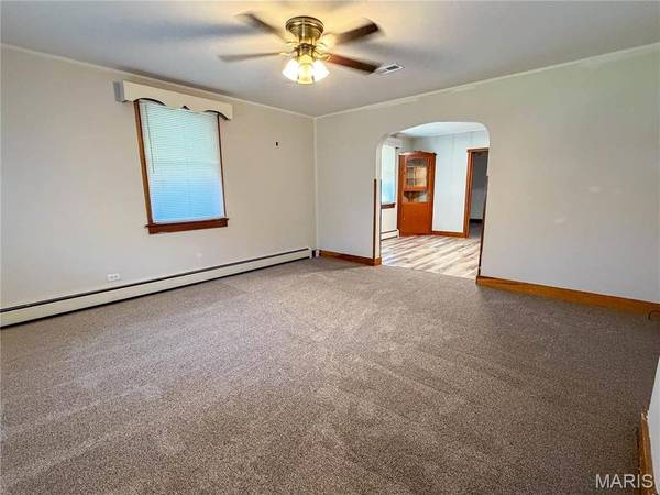311 E 1st North ST, Mount Olive, IL 62069