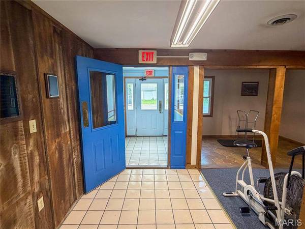 1212 Pineda Ln, Staunton, IL 62088