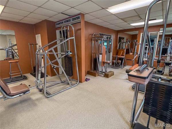 1212 Pineda Ln, Staunton, IL 62088