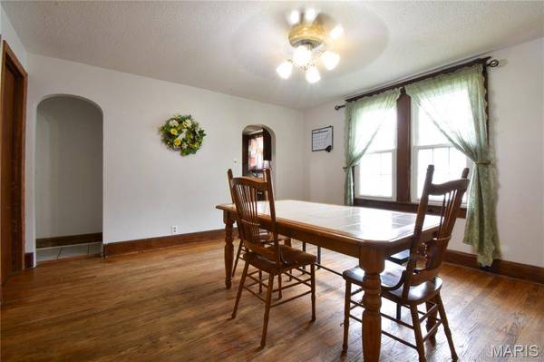 208 Wisconsin AVE, Alton, IL 62002