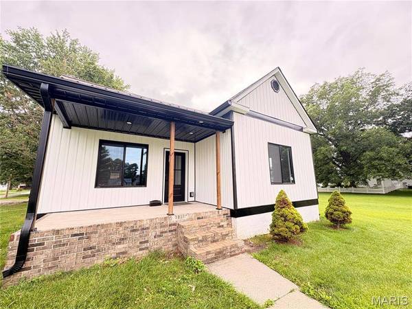 200 W 7th North ST, Mount Olive, IL 62069