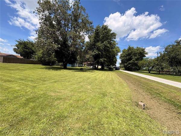 101 Mor, Wilsonville, IL 62093