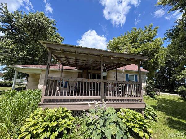 101 Mor, Wilsonville, IL 62093