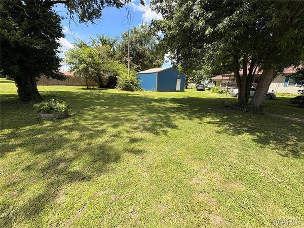101 Mor, Wilsonville, IL 62093