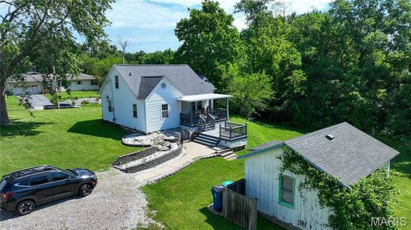 761 2nd ST, Bethalto, IL 62010