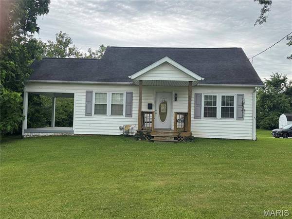 761 2nd ST, Bethalto, IL 62010