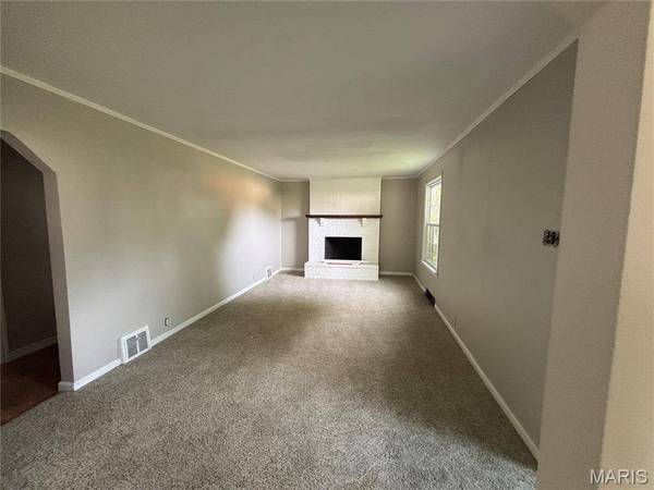 717 N Franklin ST, Staunton, IL 62088
