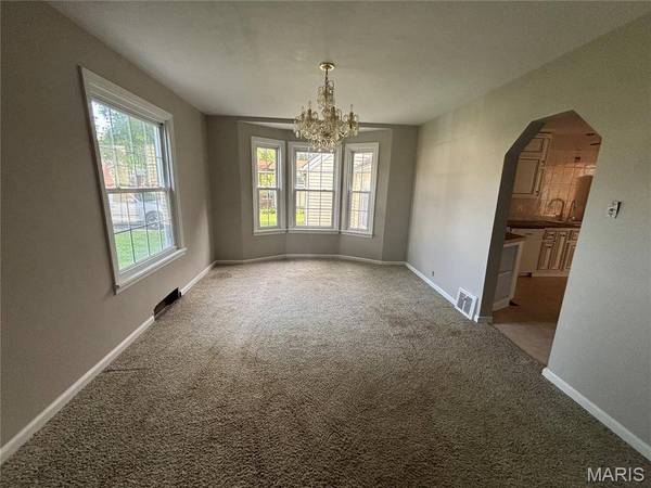 717 N Franklin ST, Staunton, IL 62088