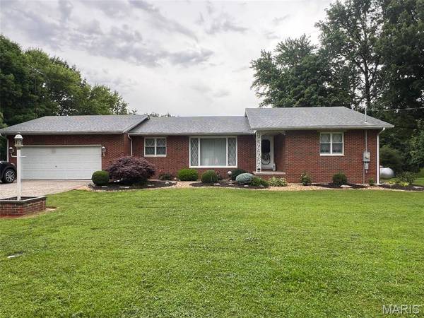 10788 Oak ST, Bunker Hill, IL 62014