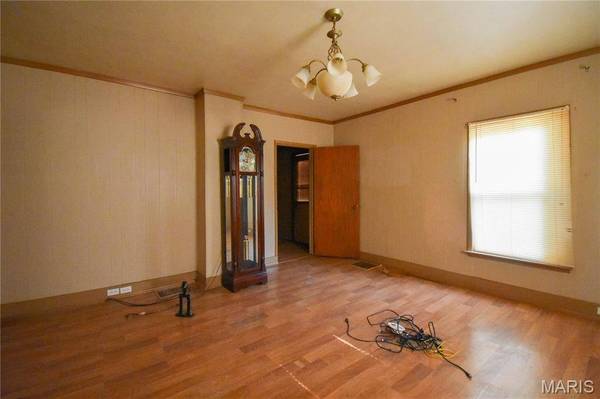 108 E 14th ST, Staunton, IL 62088