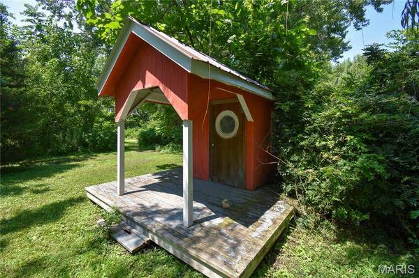 1201 E Main ST, Staunton, IL 62088