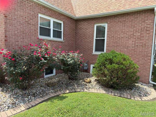 711 N Union, Staunton, IL 62088