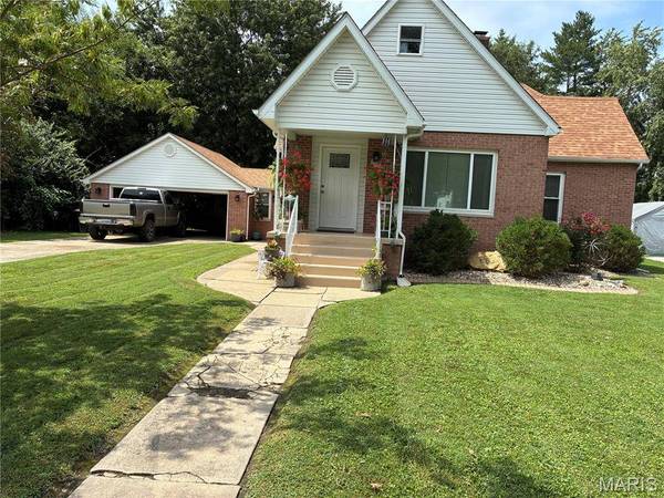 711 N Union, Staunton, IL 62088