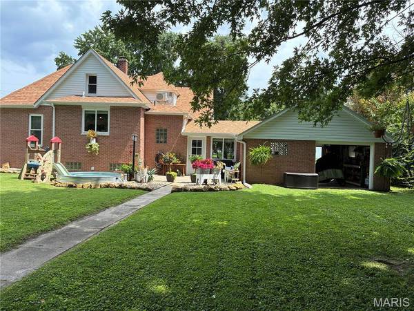 711 N Union, Staunton, IL 62088