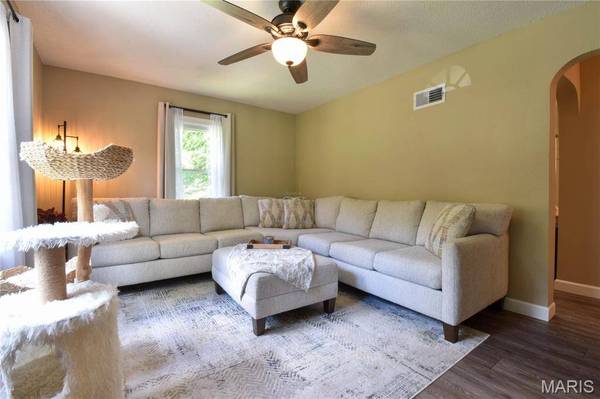 218 Adams ST, Edwardsville, IL 62025