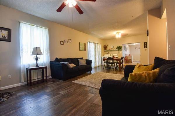 101 Mor ST, Wilsonville, IL 62093