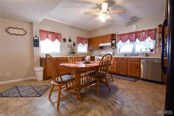 101 Mor ST, Wilsonville, IL 62093