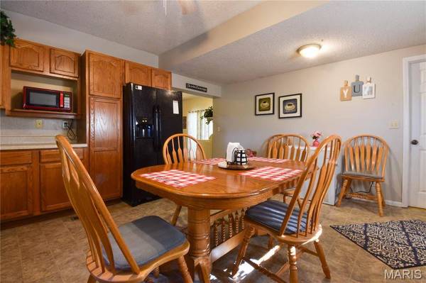 101 Mor ST, Wilsonville, IL 62093
