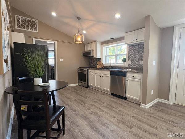 522 B ST, Bethalto, IL 62010