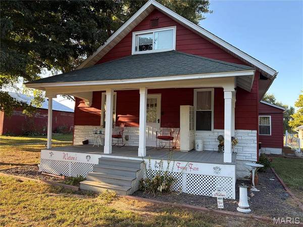 541 Ripson Bridge AVE, Sorento, IL 62086