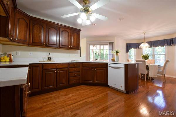 723 Stonecreek DR, Staunton, IL 62088