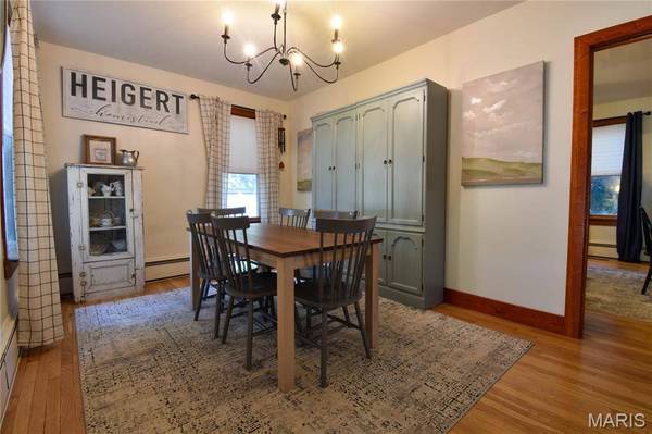 712 N Franklin ST, Litchfield, IL 62056